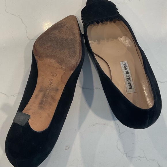 Manolo Blahnik Bottopla…Women's kitten heel black suede pumps….38.5 - Picture 6 of 10